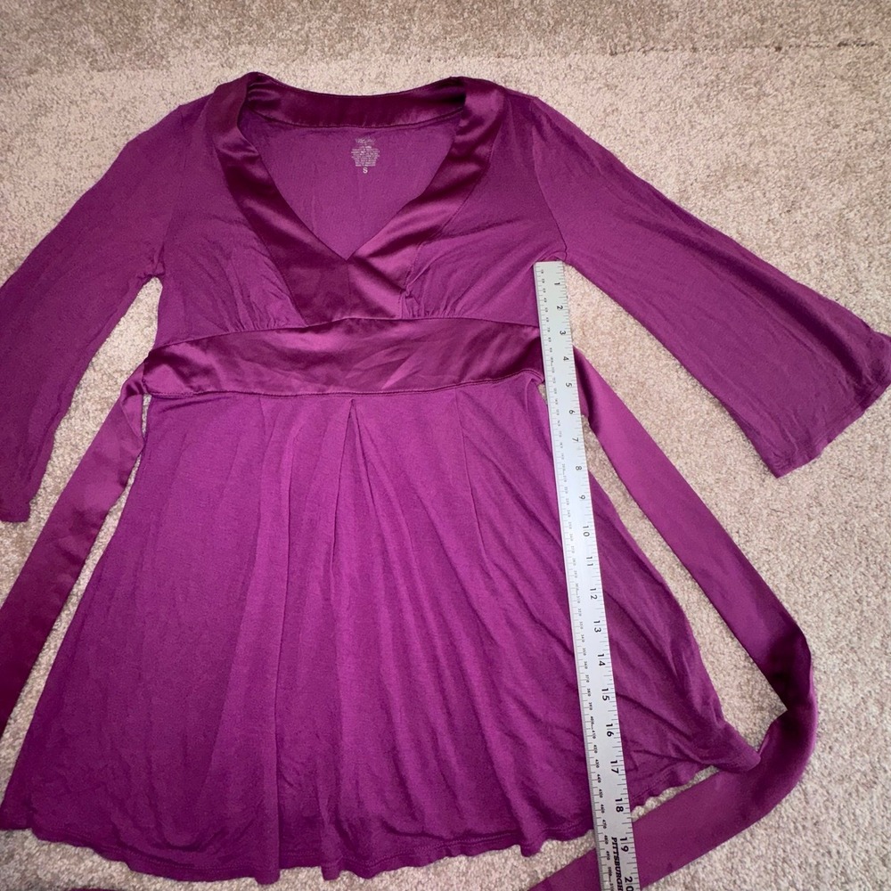 Mossimo Magenta 1/2 Sleeve V-Neck Blouse, Satin Trim & Tailored Empire Waist - S - Picture 4 of 8